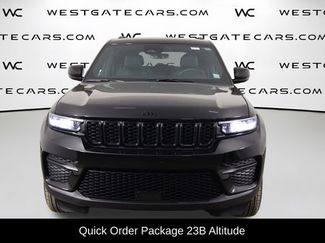 Used 2025 Jeep Grand Cherokee Altitude AWD/4WD video 2
