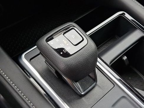 Certified 2025 Nissan Pathfinder SV image 14