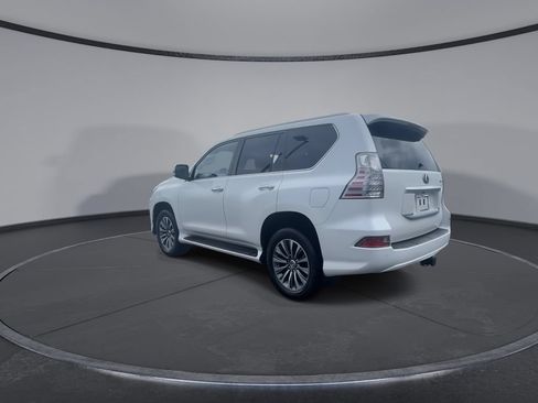 Used 2023 Lexus GX 460 Luxury w/ Accessory Package AWD/4WD image 7