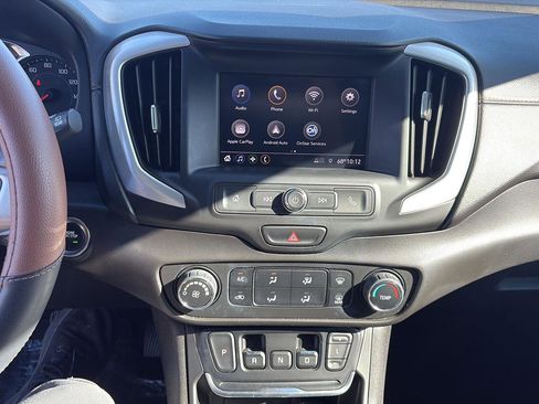 Used 2020 GMC Terrain SLE image 17