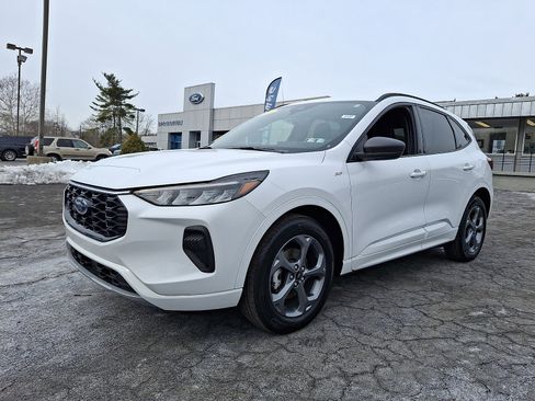 Certified 2023 Ford Escape ST-Line w/ Tech Pack #1 image 3