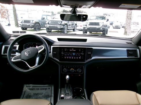 Used 2023 Volkswagen Atlas Cross Sport SE image 12