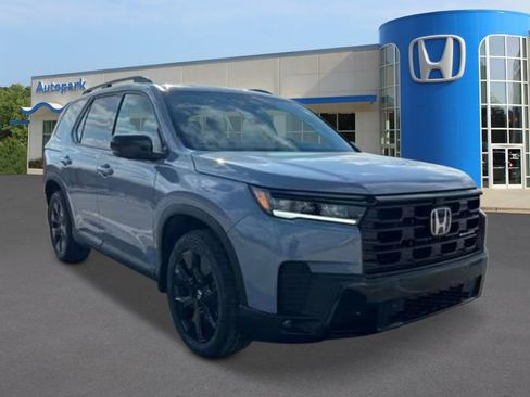 New 2026 Honda Pilot Black Edition image 7