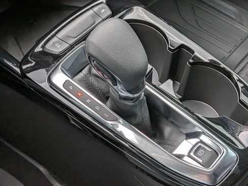 New 2026 Chevrolet Trax LT w/ Sunroof Package image 25