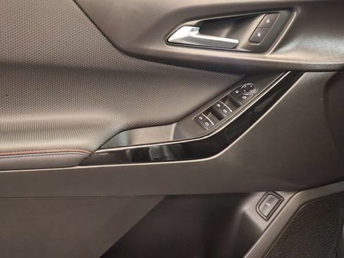 Used 2025 Chevrolet Equinox RS AWD/4WD image 10