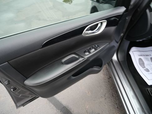 Used 2019 Nissan Sentra SV FWD image 15