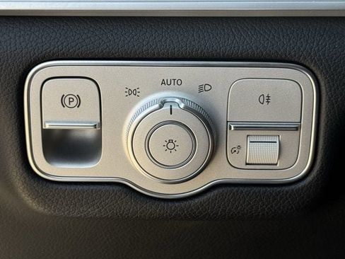 Used 2024 Mercedes-Benz GLS 450 4MATIC image 20