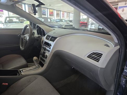 Used 2010 Chevrolet Malibu LS image 13