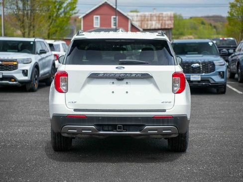 Certified 2023 Ford Explorer XLT w/ Equipment Group 202A AWD/4WD image 6