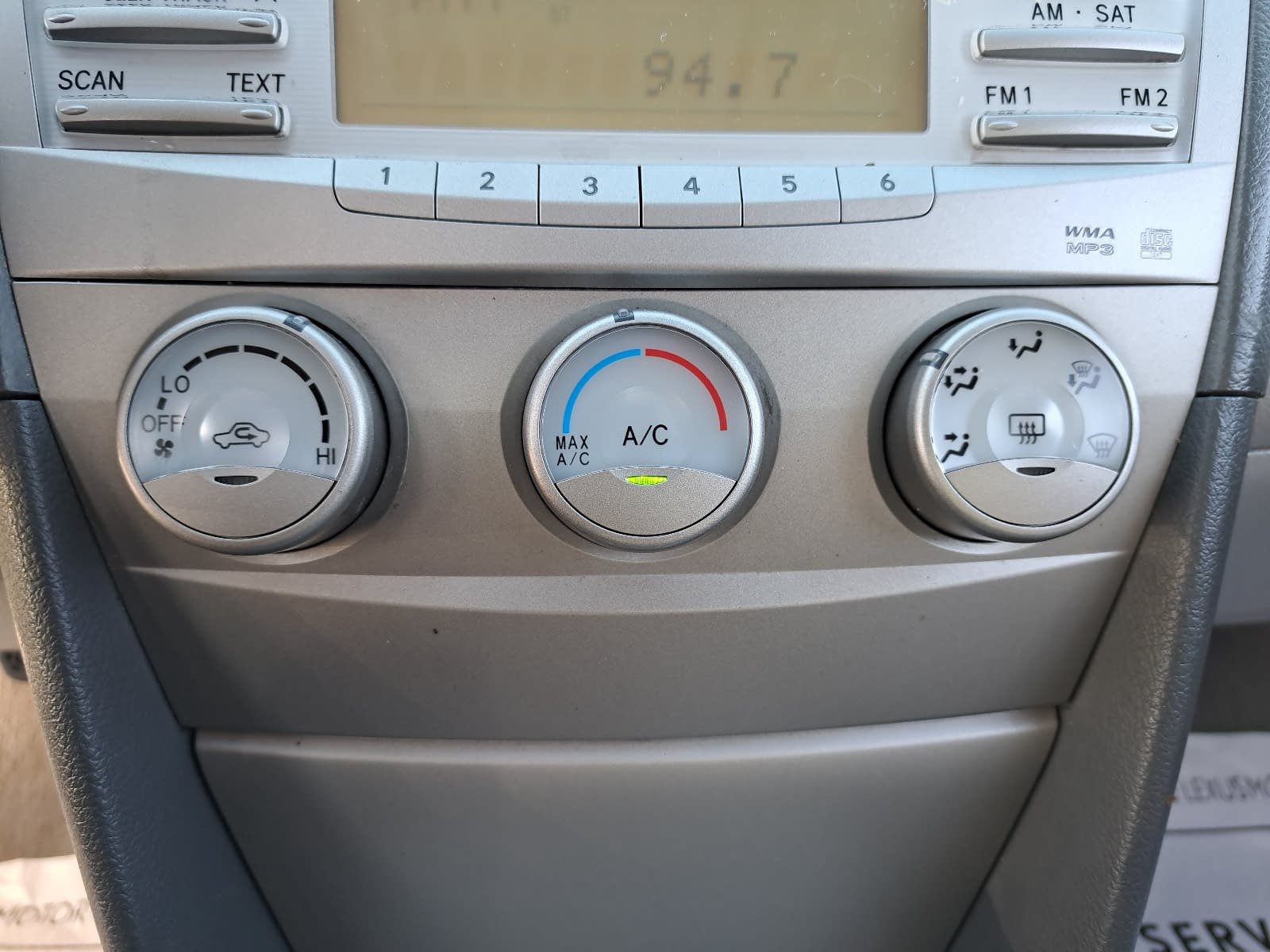 Used 2011 Toyota Camry LE FWD image 22