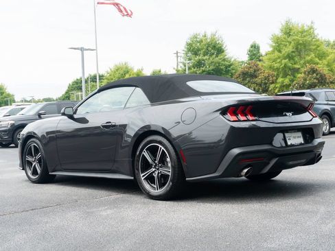Used 2024 Ford Mustang Convertible RWD image 9