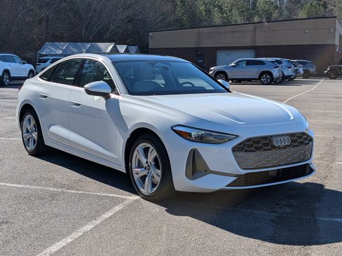 Used 2025 Audi A5 2.0T Premium w/ Convenience Package image 11