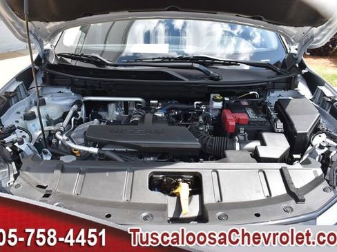 Used 2024 Nissan Rogue S FWD image 37
