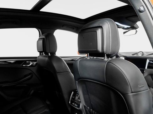 Used 2024 Porsche Macan image 53