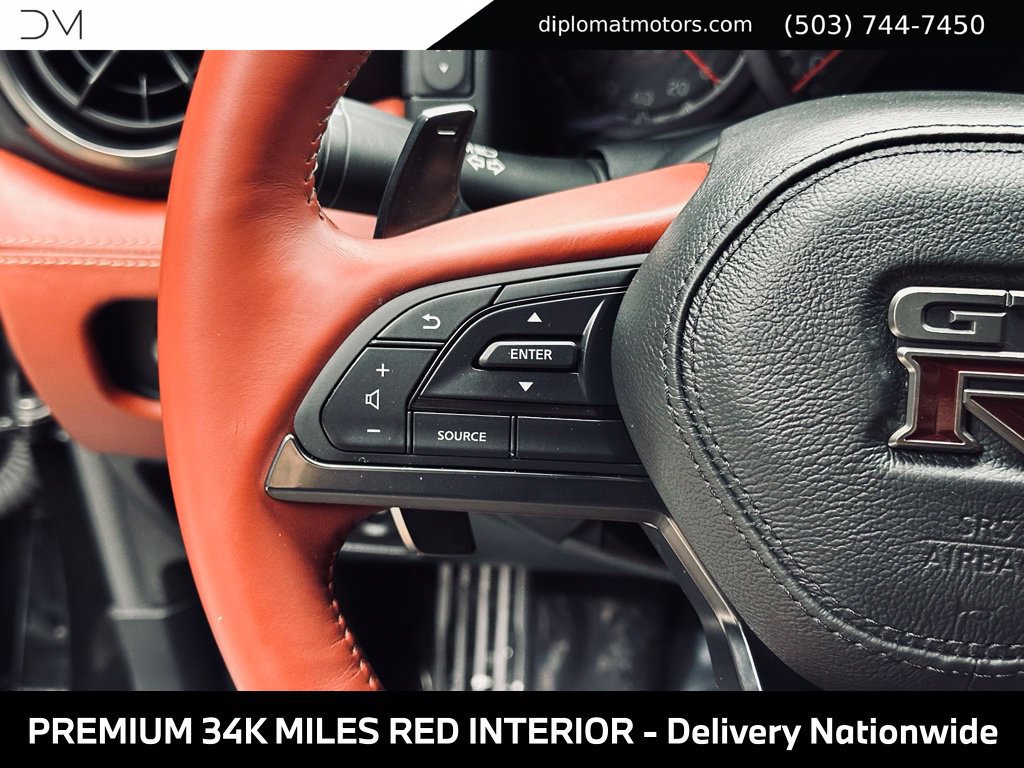 Used 2018 Nissan GT-R Premium w/ Premium Interior Package AWD/4WD image 25