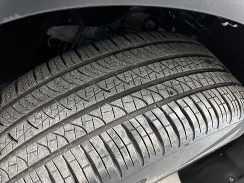 Used 2023 Volkswagen ID.4 Pro S image 38