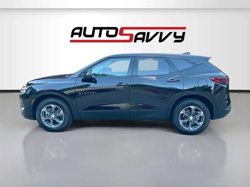 Used 2025 Chevrolet Blazer LT image 4