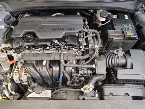 Used 2022 Hyundai Elantra SEL image 30