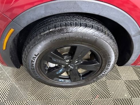 Used 2023 Kia Sorento LX image 10