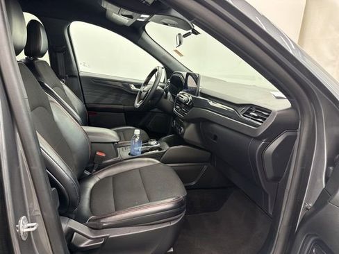 Used 2025 Ford Escape ST-Line FWD image 16