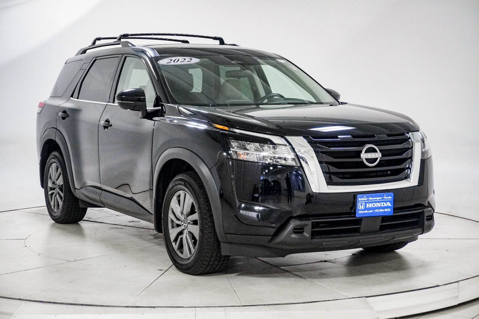 Used 2022 Nissan Pathfinder SV AWD/4WD image 14