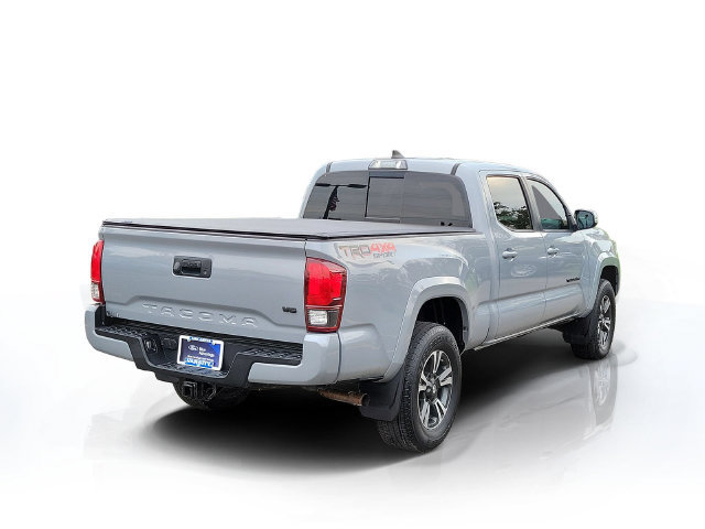 Used 2018 Toyota Tacoma TRD Sport AWD/4WD image 7