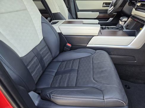 Used 2023 Toyota Sequoia Capstone AWD/4WD image 9