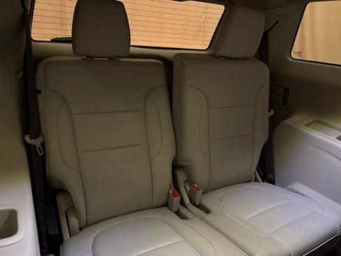 Used 2019 GMC Acadia Denali w/ Technology Package AWD/4WD image 23