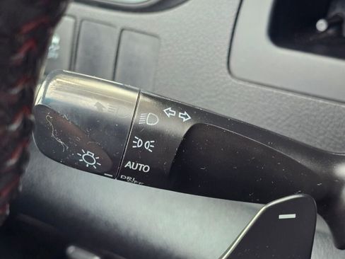 Used 2015 Toyota Camry SE image 34