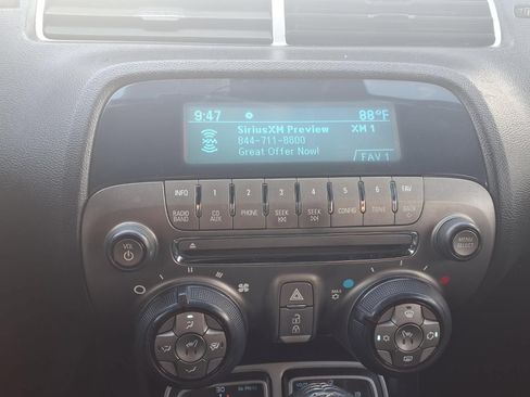 Used 2011 Chevrolet Camaro LT RWD image 4