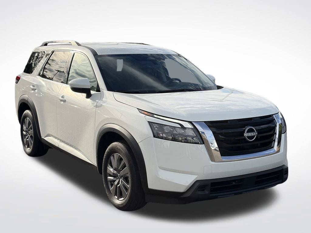 Used 2025 Nissan Pathfinder SV AWD/4WD image 2