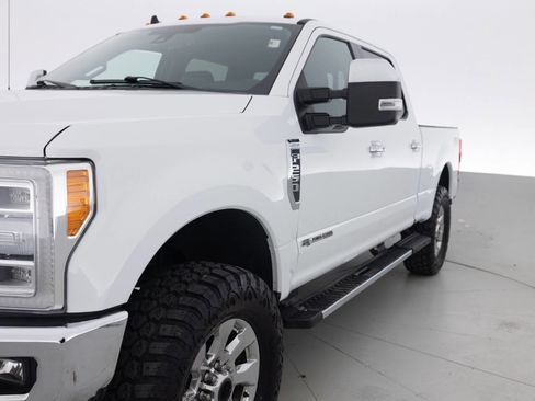 Used 2019 Ford F250 Lariat w/ Lariat Ultimate Package image 12