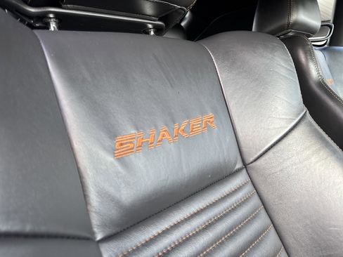 Used 2014 Dodge Challenger R/T image 31