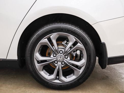 Used 2023 Honda Accord EX image 10