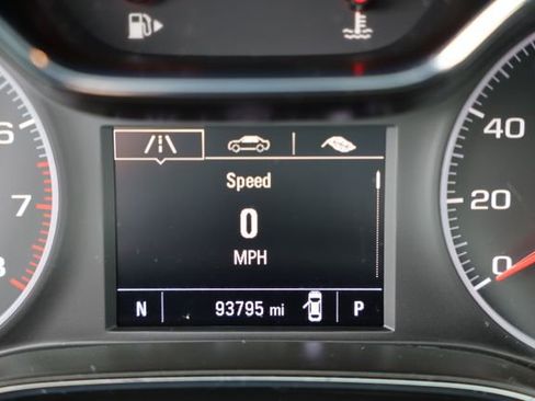 Used 2019 Chevrolet Cruze LT w/ Sun And Sound Package FWD image 20