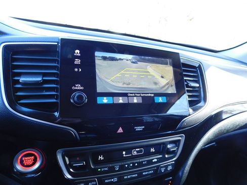 Used 2022 Honda Pilot Touring image 8