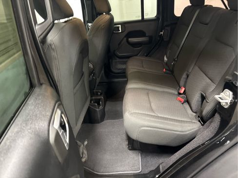 Used 2021 Jeep Wrangler Unlimited Sport image 30