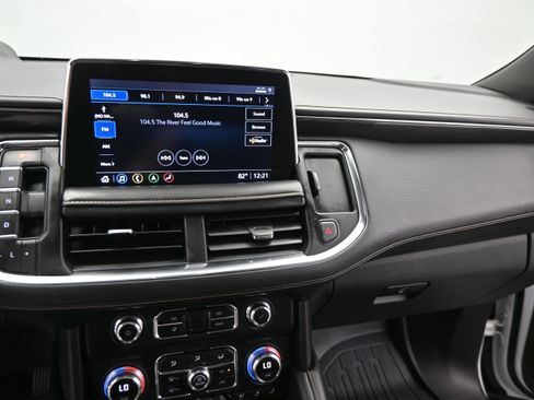 Used 2021 GMC Yukon XL AT4 w/ AT4 Premium Plus Package AWD/4WD image 20