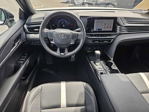 Used 2026 Toyota Camry SE FWD image 18