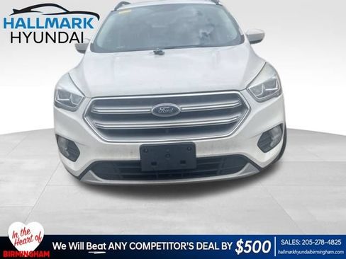 Used 2017 Ford Escape SE w/ SE Leather Comfort Package AWD/4WD image 1