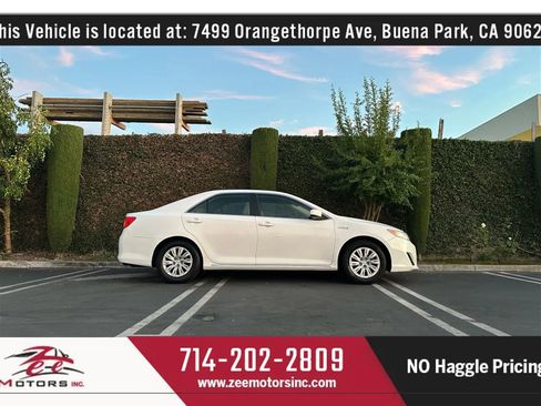 Used 2014 Toyota Camry LE image 6