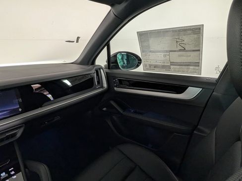 New 2026 Porsche Cayenne AWD/4WD image 23