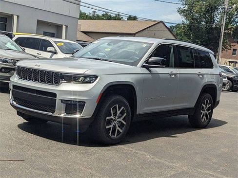New 2025 Jeep Grand Cherokee L Limited image 5