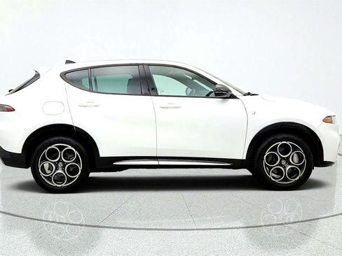 Used 2024 Alfa Romeo Tonale Ti AWD/4WD image 4