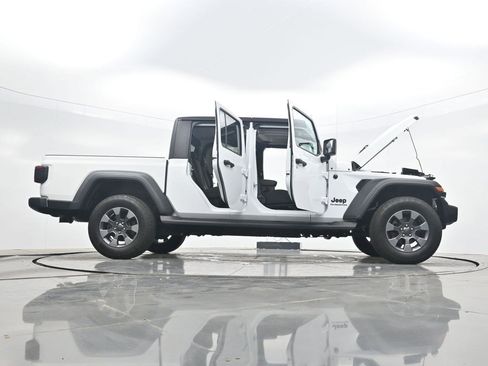 Used 2020 Jeep Gladiator Sport w/ Quick Order Package 24S AWD/4WD image 36