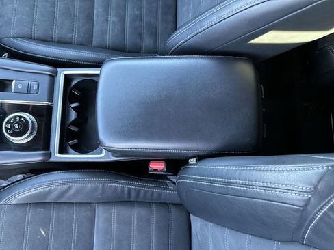 Used 2023 Mitsubishi Outlander SE image 25