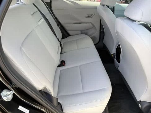 Certified 2025 Hyundai Kona SEL image 17