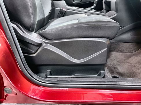 Used 2019 Ford Escape SE FWD image 29
