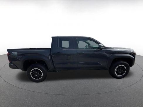 Used 2025 Toyota Tacoma TRD Off-Road AWD/4WD image 16