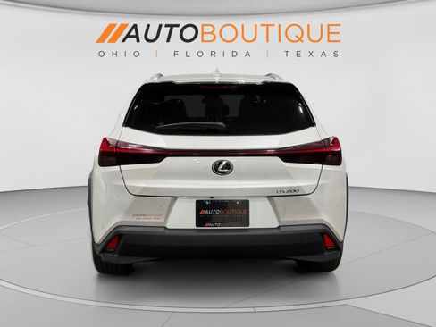 Used 2021 Lexus UX 200 w/ Accessory Package (Z1) FWD image 4